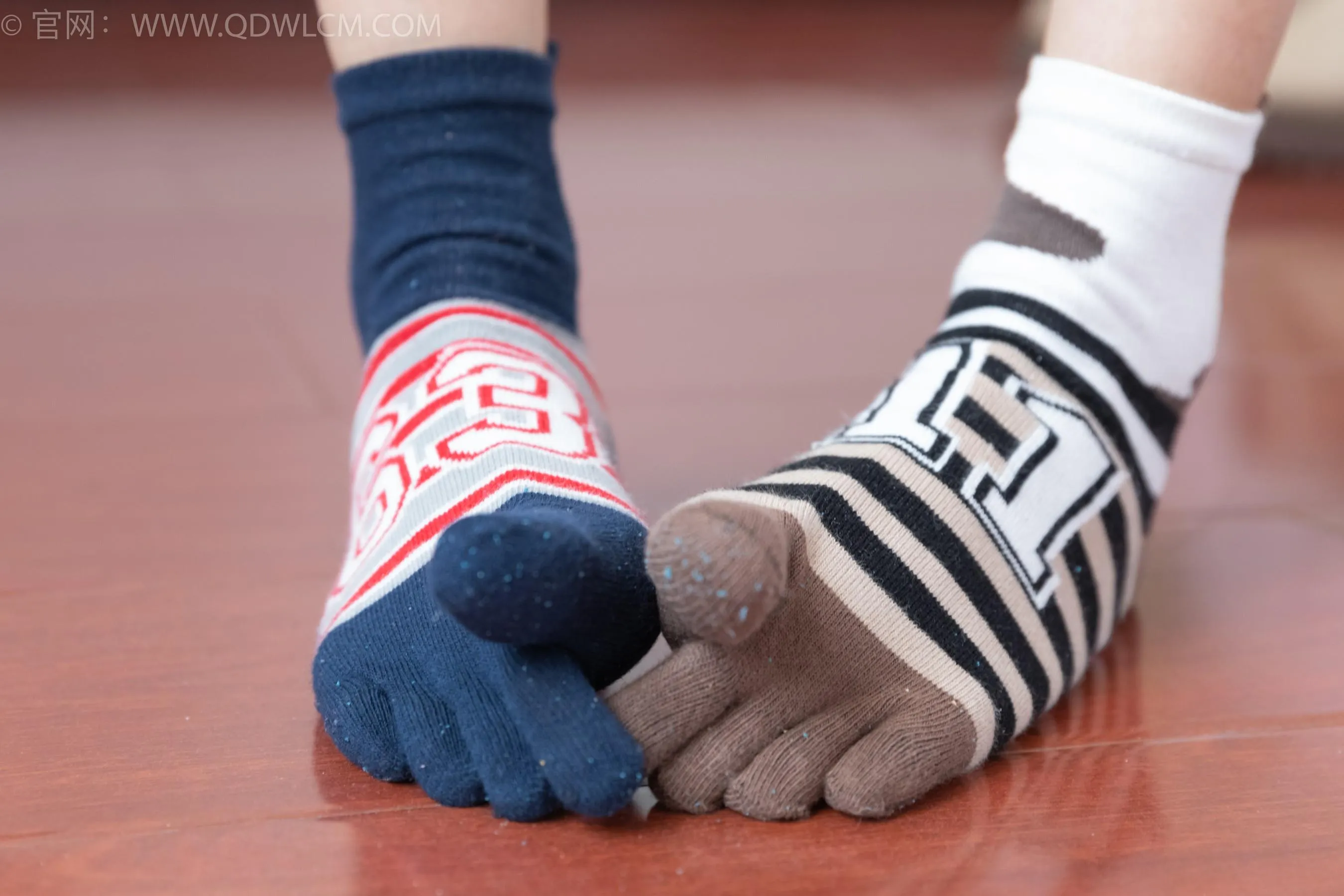 物恋传媒 NO.1575 萱萱-情绪自由 [120P]插图5